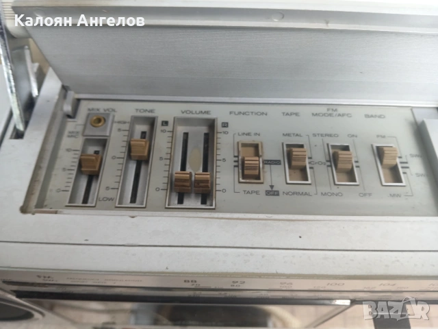 Hitachi TRK 9000W, снимка 5 - Радиокасетофони, транзистори - 54893117