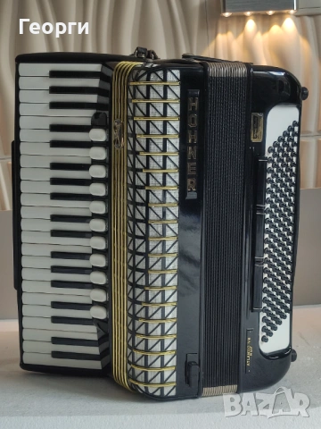Продавам акордеон Хонер Атлантик 4 де лукс 120 баса
