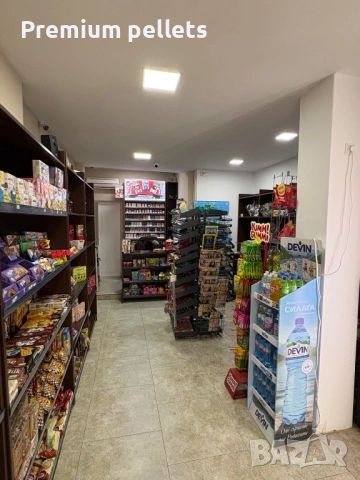 Магазин алкохол и цигари  помещение под наем на центъра в Брестовица, снимка 2 - Магазини - 54168022