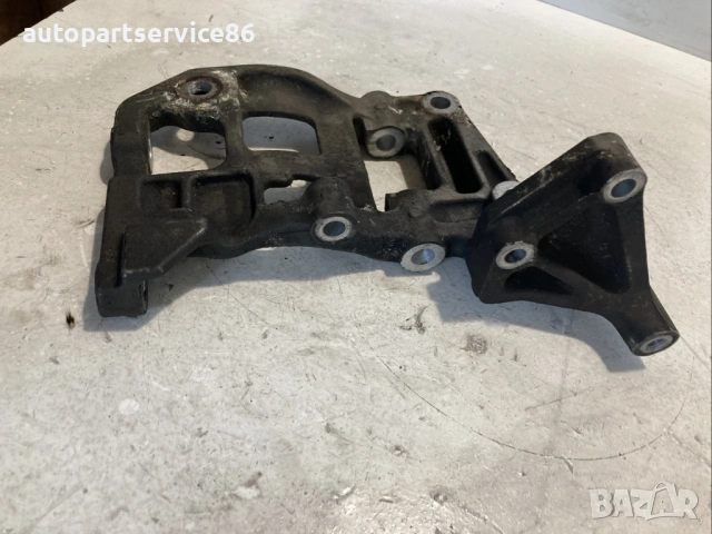 Конзола / държач за Nissan Terrano 3.0D (2005), снимка 2 - Части - 54310751