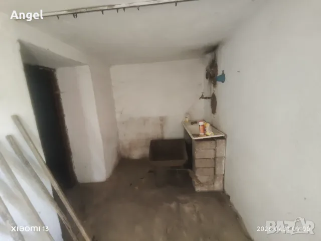 Двуетажна къща в с. Царимир, снимка 12 - Къщи - 55590282
