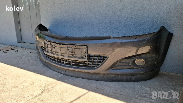 Предна броня Опел Astra H GTC 2/3, снимка 2 - Части - 54980549