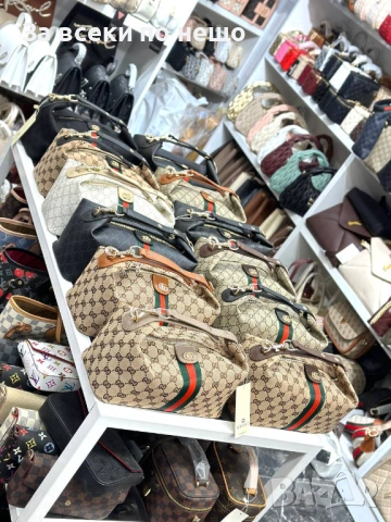 Gucci Дамска Чанта Гучи - Различни Цветове Код SK1357, снимка 3 - Чанти - 54336900