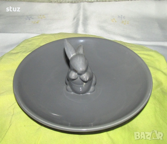 Порцеланова чиния със зайче, снимка 3 - Чинии - 53986902