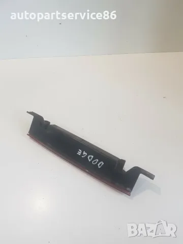 Трета стоп светлина за Dodge Caliber 2.0 Crd (2006-2011) 05303754AD, снимка 2 - Части - 55346334