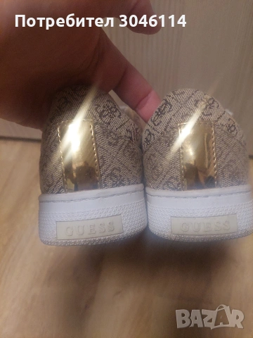 дамски маратонкиGuess, снимка 4 - Маратонки - 55213129