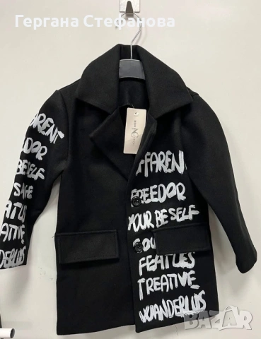 Детски пролетни палтенца  Черно 3/4,9/10г  Бежово 3/4,5/6,9/10,11/12г  Сиво 3/4,5/6г  Цена 15€, снимка 3 - Детски якета и елеци - 53995055