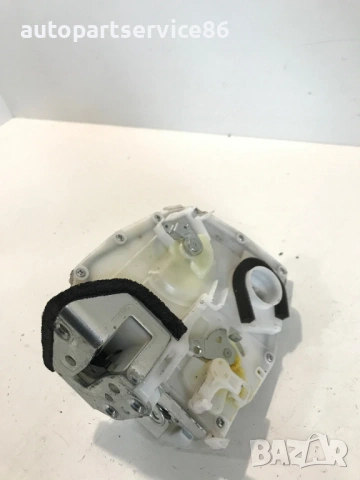 Заключващ механизъм за задна лява врата за Fiat Sedici (2008) , снимка 3 - Части - 54483444