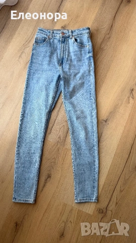 Дамски дънки - Bershka, снимка 2 - Дънки - 54564029
