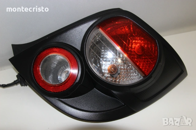 Десен стоп Chevrolet Aveo T300 хечбек (2011-2015г.) 96830986 / 96830990