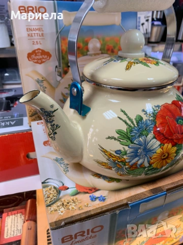 Емайлиран чайник Brio 2,5 литра, снимка 4 - Съдове за готвене - 53962431