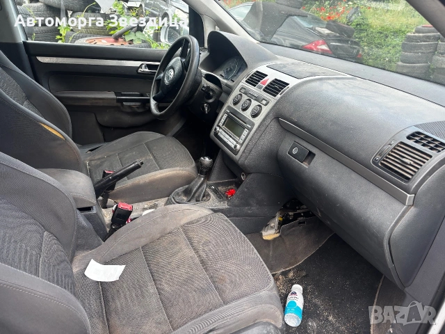 VW touran на части , снимка 4 - Автомобили и джипове - 54972797