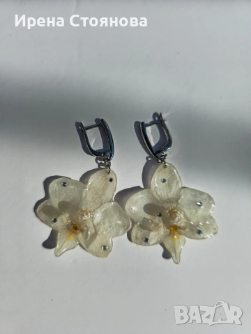 Ръчно изработени обеци с цвят на орхидея, запечатани в епоксидна смола , снимка 4 - Обеци - 54242202