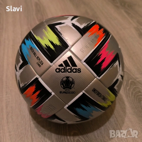 Футболна топка Adidas Uniforia Finale