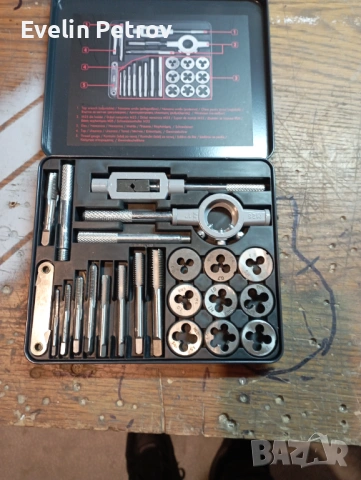 Комплект флашки и метчици , снимка 2 - Резервни части за машини - 54153839