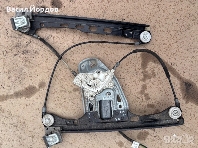 Преден Ляв Стъклоповдигач за W203 / A 211 828 18 42 / 