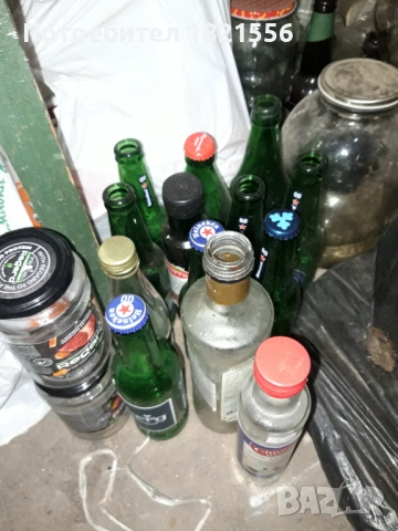 стъклени и пластмасови буркани, снимка 9 - Буркани, бутилки и капачки - 54561983