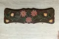 Стара дървена закачалка с рисунък, снимка 3