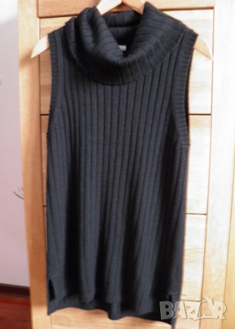 MONKI черна дамска туника без ръкав с поло яка