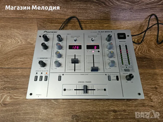 Миксер Pioneer DJM-300-S Silver / Легендарен DJ миксер Pioneer DJM-300-S – Култов аналогов модел с, снимка 11 - Ресийвъри, усилватели, смесителни пултове - 55429023