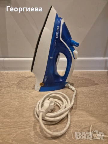 Продавам ютия PHILIPS GC2510