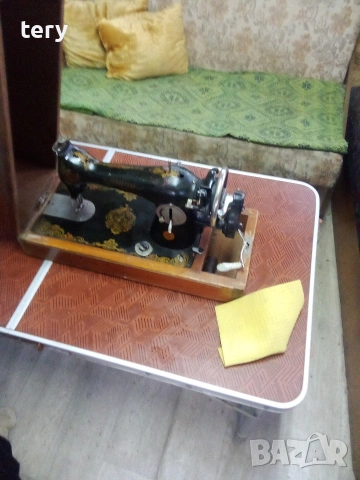 Продавам стара шевна машина руска Варна , снимка 5 - Антикварни и старинни предмети - 53991904