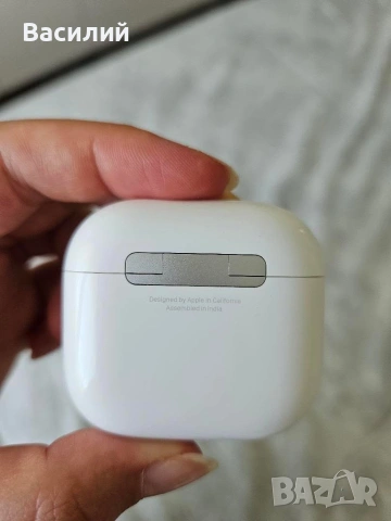 AirPods 4 – ляв слушалка и кейс, десният липсва, снимка 2 - Безжични слушалки - 55033212