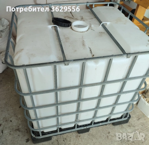 Продавам пластмасов бидон 1 тон, снимка 2 - Други стоки за дома - 54149710