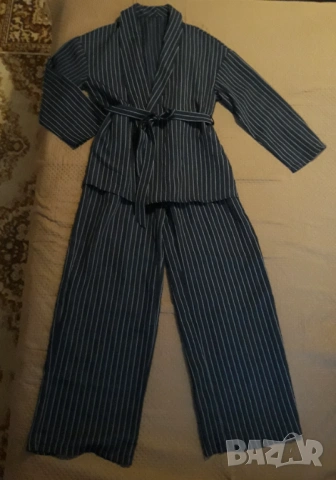 Дамски костюм 