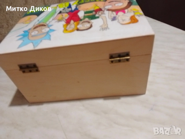 дървена кутия нова 24х18х13см за  сериал „Рик и Морти“ (Rick and Morty). , снимка 5 - Други - 53962498