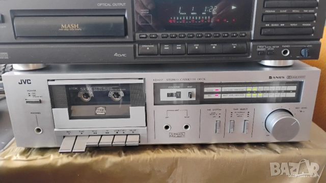 JVC KD-D2
