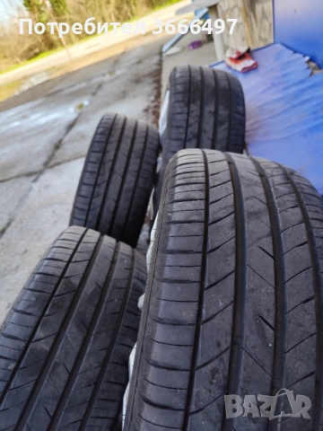Летни гуми 235/45/17, снимка 2 - Гуми и джанти - 54029150
