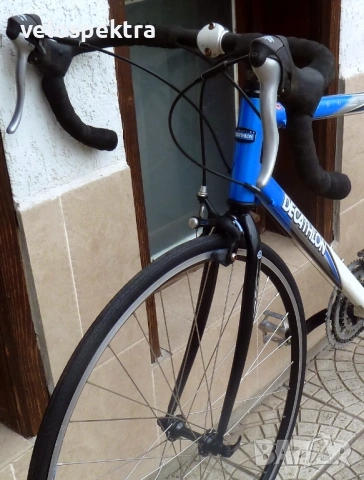 ДЕКАТЛОН Спорт ! Шосеен велосипед ! Шимано Сора 3х8 ! ТОП !, снимка 3 - Велосипеди - 54170797