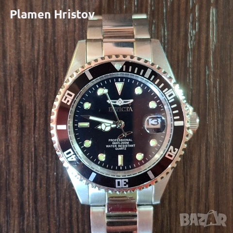 Часовник INVICTA кварцов 