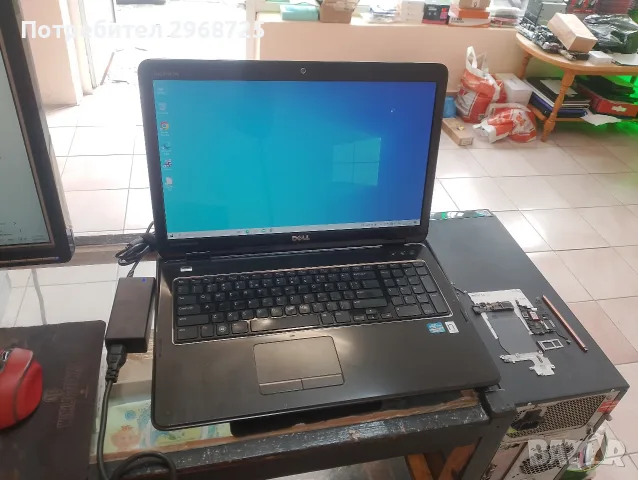 Продавам лаптоп DELL 17 инча профилактиран, нов Windows 