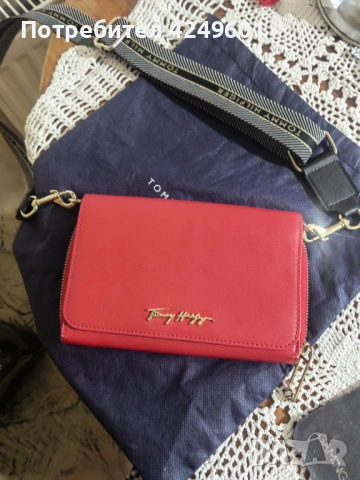Дамска чанта на Tommy Hilfiger , снимка 2 - Чанти - 54894710
