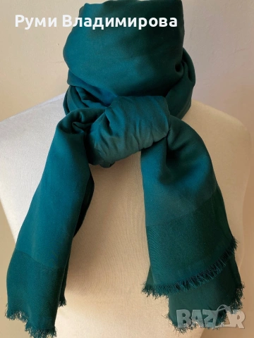 Тъмнозелен шал от сатен, снимка 3 - Шалове - 54357335