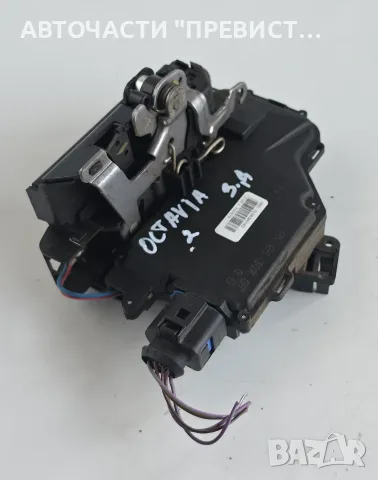 Задна Дясна Брава Врата Шкода Октавия 2 Skoda Octavia II OEM 7L0839016D