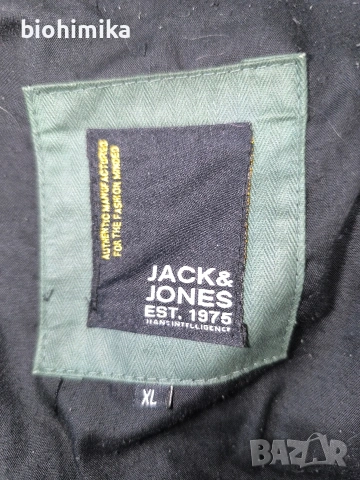 Тънко яке Jack&Jones XL, снимка 3 - Якета - 55025245