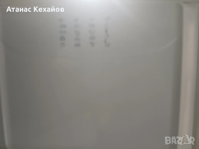 хладилник Indesit с камера, снимка 4 - Хладилници - 54724638