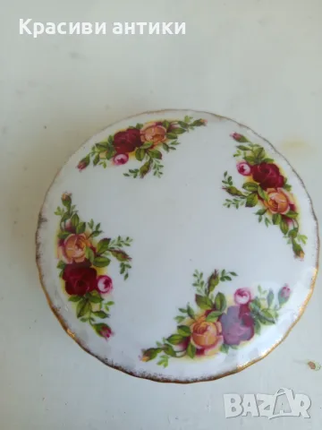 Royal Albert old country rozes бижутерна кутия, снимка 2 - Други ценни предмети - 55501219