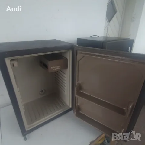 Неработещи амонячни хладилници тип мини бар  ELECTROLUX  и DOMETIC, снимка 4 - Хладилници - 55649962
