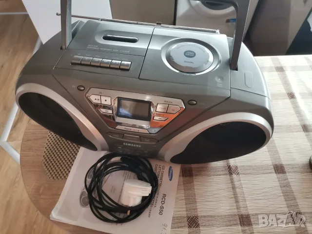 Радиокасетофон Samsung RCD-S50 (За ремонт на CD / За части), снимка 12 - Радиокасетофони, транзистори - 55503865
