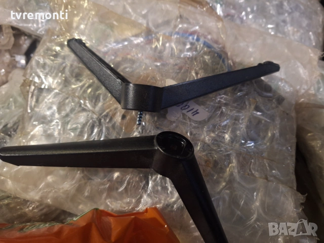 оригинална стойка КРАЧЕТА Телевизор JVL LT-32VAF3200