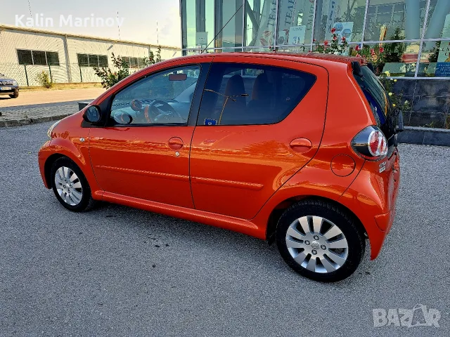 тойота айго автоматик, снимка 4 - Автомобили и джипове - 55600419