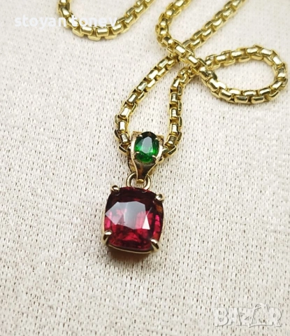 "Тайнствен Пламък“ – авторски медальон с редки натурални гранати! Нов!, снимка 12 - Колиета, медальони, синджири - 54083968