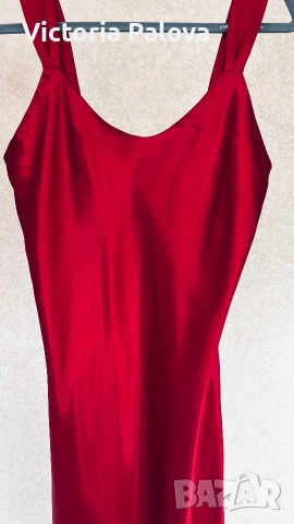 Червена сатенена рокля slip dress Body Zone (KappAhl), размер M, снимка 10 - Рокли - 55162424