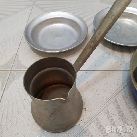 Три алуминиеви чинии, джезве и чайник, снимка 2 - Други - 54902143