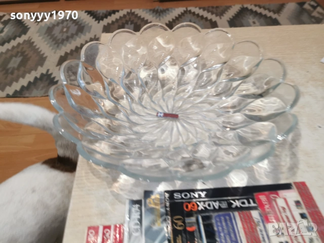 ISFAHAN GLASS 3105261945L4