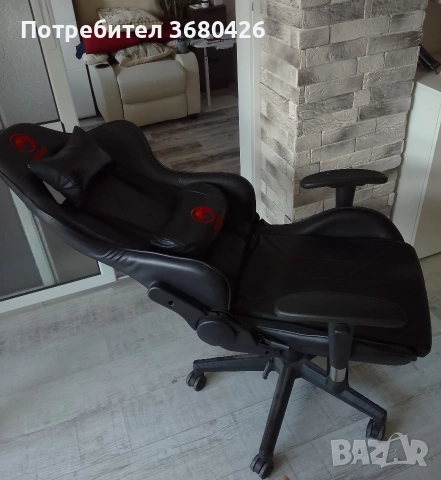Продавам чудесен Геймърски стол, снимка 4 - Столове - 54904405